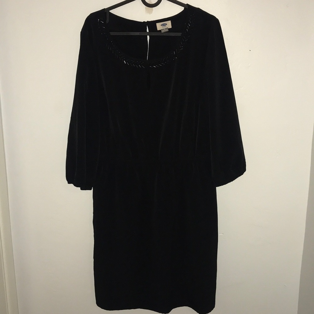 Old Navy Black Elbow Length Dress